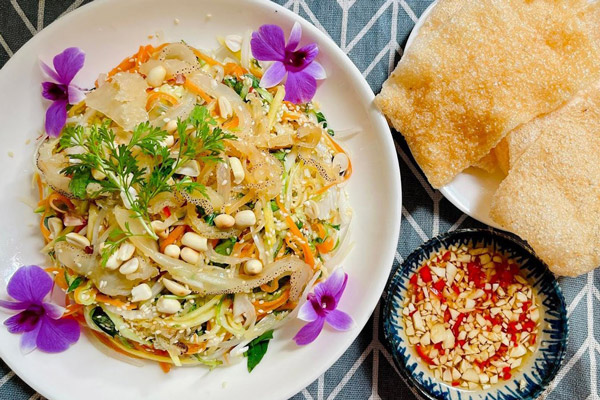 Nộm sứa tai heo
