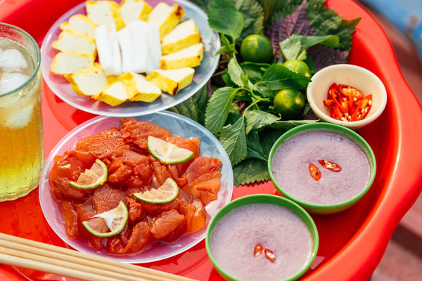 Sứa đỏ chấm bỗng