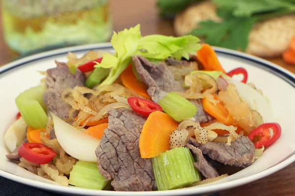 Sứa xào bò cần tây