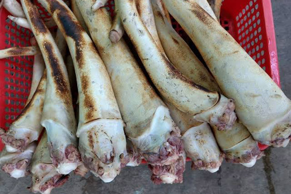 Cách Sơ Chế Đuôi Bò Không Bị Hôi