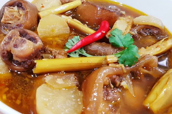 Đuôi Bò Hầm Sả
