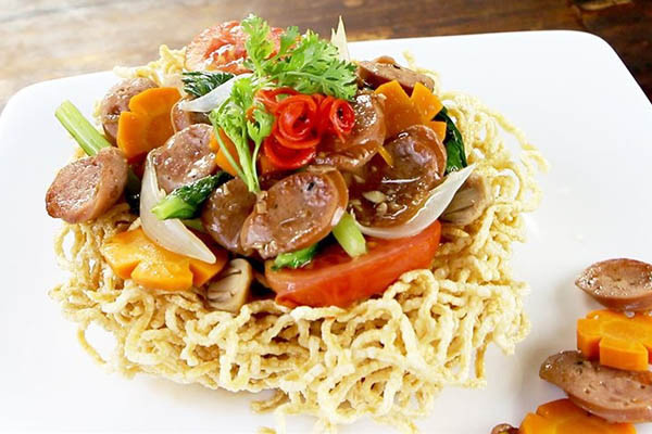 Phở xào giòn