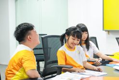 hình ảnh lớp học thực tế của khóa học MC Nhí 09