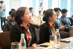 hình ảnh lớp học thực tế của lớp học quản lý cấp trung chuyên nghiệp 06