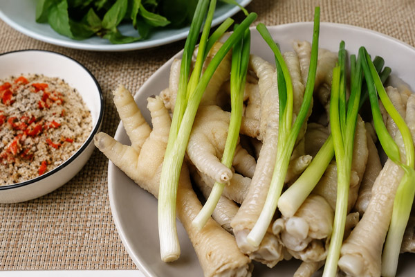 Chân Gà Hấp Bia