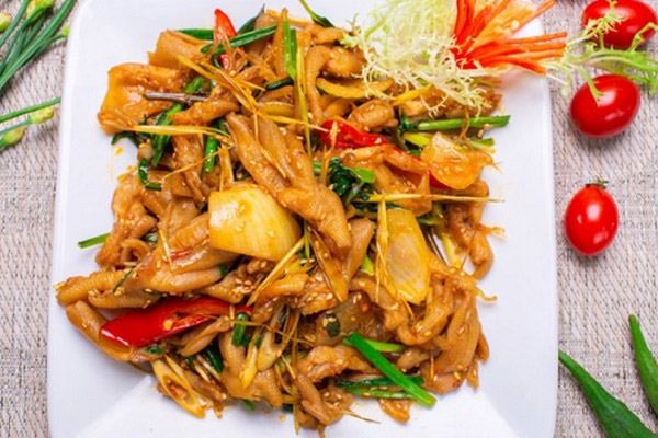 Chân Gà Xào Sả Ớt