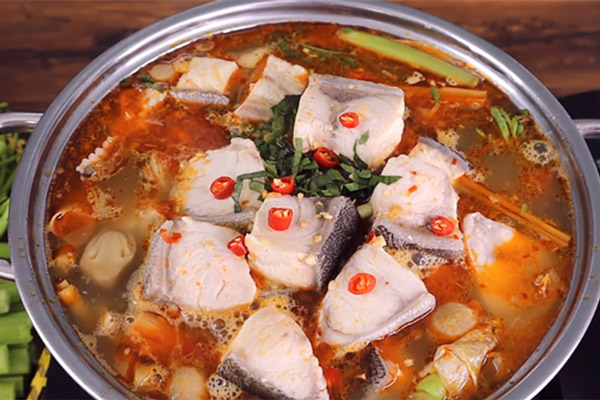 Lẩu cá bớp chua cay