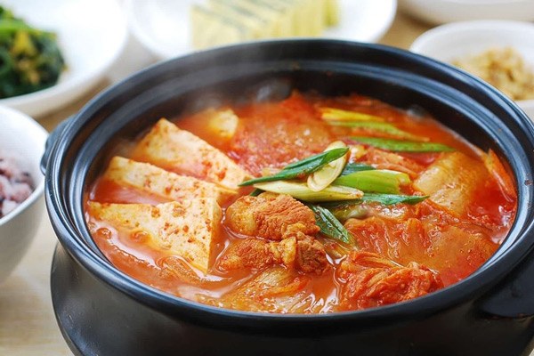 Canh kim chi thịt bò