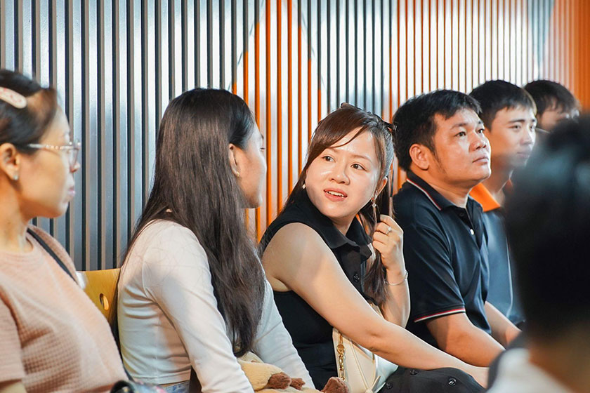 hinh-anh-lop-hoc-thuc-te-cua-khoa-hoc-quan-ly-tai-chinh-ca-nhan-gia-dinh-08 hình ảnh lớp học thực tế của khóa học quản lý tài chính cá nhân gia đình 08