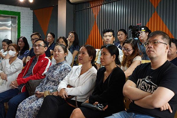 hinh-anh-lop-hoc-thuc-te-cua-khoa-hoc-thue-tu-hieu-dung-den-quan-ly-hieu-qua-cho-doanh-nghiep-thumb hình ảnh lớp học thực tế của khóa học “thuế: từ hiểu đúng đến quản lý hiệu quả” cho doanh nghiệp thumb