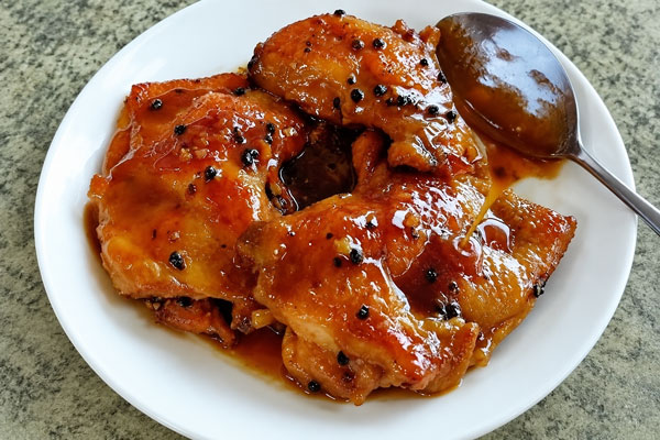 Ức gà xốt tiêu đen